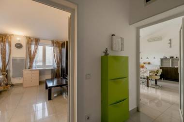 Olive Garden Apartment