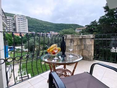 Family Beachfront Apartment
