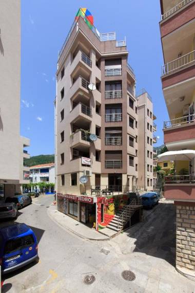 Korda Beachfront apartments