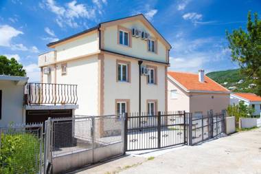 Harmony Stanic Apartments