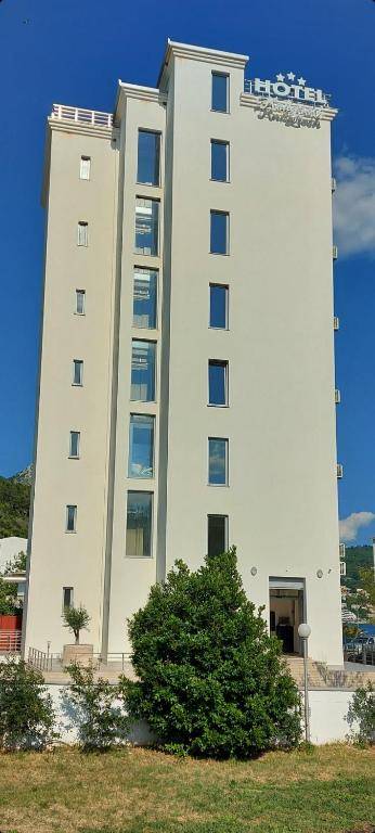 Hotel Kaligrosh
