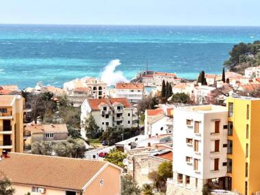 Sea view apartment