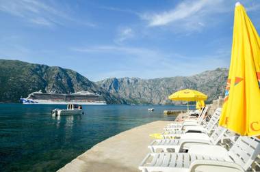 Apartments Ćosović