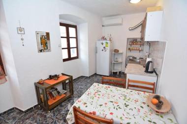 Apartment Pela