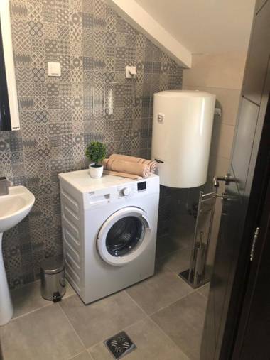 Rooms & Apartments Vukasović