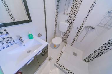 Paradise Bay Apartments