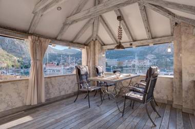 Kotor old town Palace Bucha