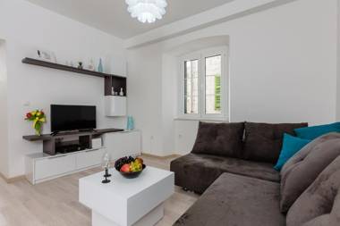 Apartment Old Town Summer