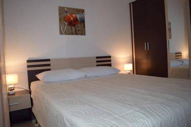 Nn Franovic Apartments