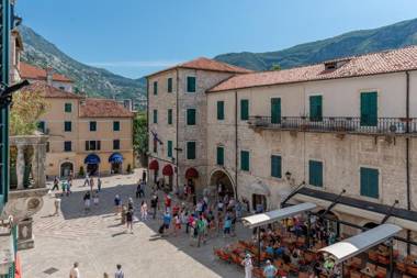 Old Town Clock Tower Apartment
