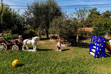 Sunny Nest Apartments