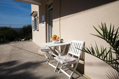 Sunny Nest Apartments