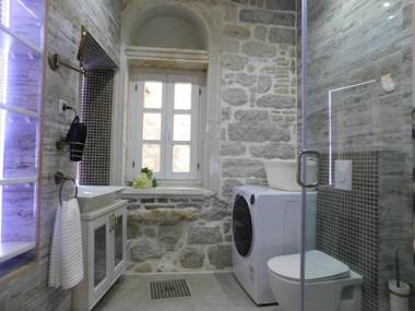 P.S. Cattaro Apartments