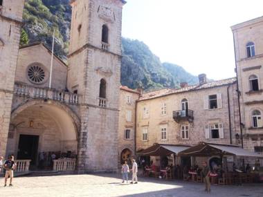 CENTRAL CATHEDRAL APARTMENT