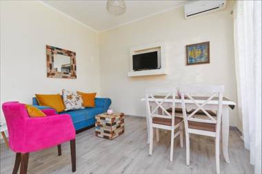 S&A&M Sunset Apartments with pool and sea view