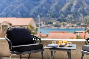 Kotor Lux apartments and rooms