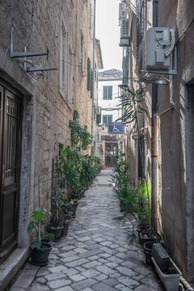 Sasha di Cattaro - Old Town Lux Apartment