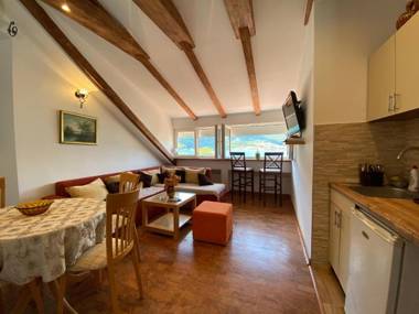 Sunny Bay Apartments