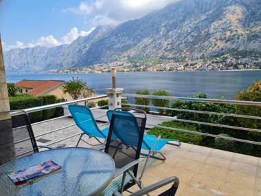 ChillOut apartment in Kotor Bay