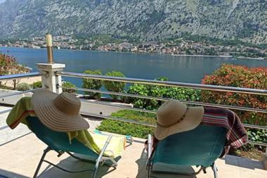 ChillOut apartment in Kotor Bay