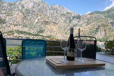 ChillOut apartment in Kotor Bay