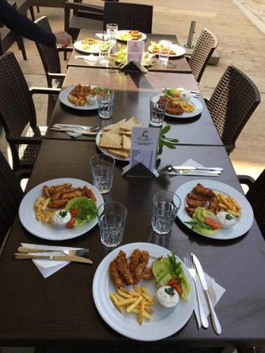 Apartments Kuce Lekovica Beach & Restaurant