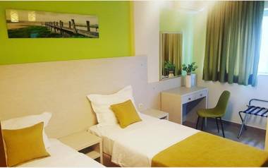 Lucic Rooms & Suites