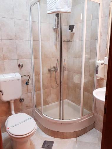 Lucic Rooms & Suites