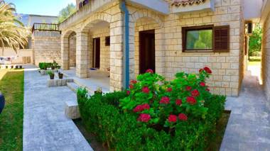 BRAVO Apartmani Budva