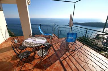 Lighthouse Apartments