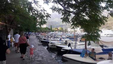 Apartments Veselinka