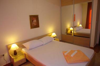 Villa Franeta Apartments