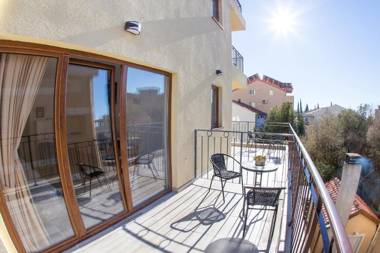 Arvala Lux Apartments