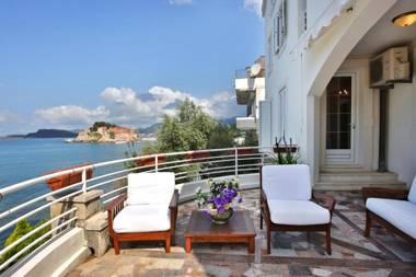 Royal Holiday Apartments Sveti Stefan