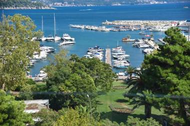 Royal Montesun Apartments