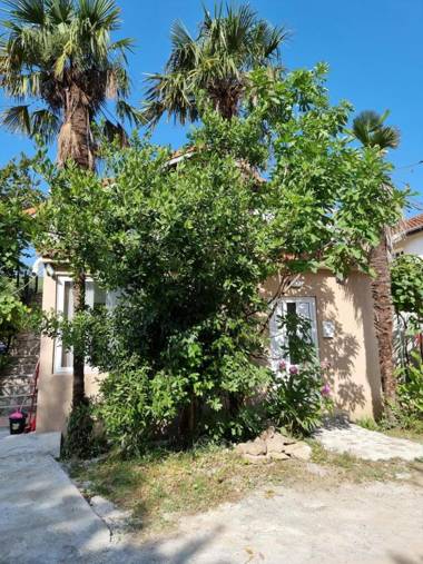 KUĆA TRI PALME u Lastvi