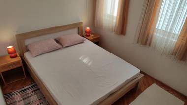 FLAT FOR RENT MARINOVIC