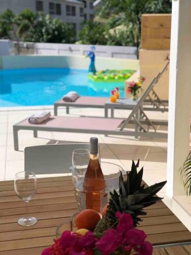 Beautiful suite S11 pool sea view Pinel Island