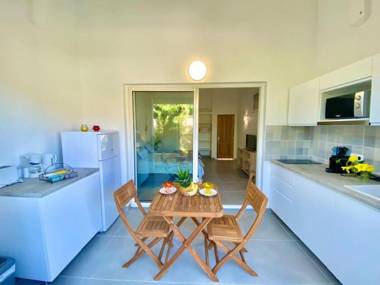 Beautiful suite S15 pool next to Pinel Island