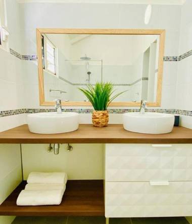 Beautiful suite S17 pool next to Pinel Island