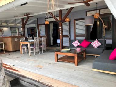 HAPPY COTTAGE WITH PRIVATE POOL