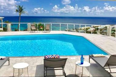 V3 Magical view on the heights of Oyster Pond