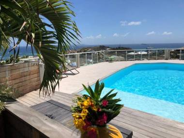 V3 Magical view on the heights of Oyster Pond