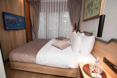 Solun's Riverside Rooms