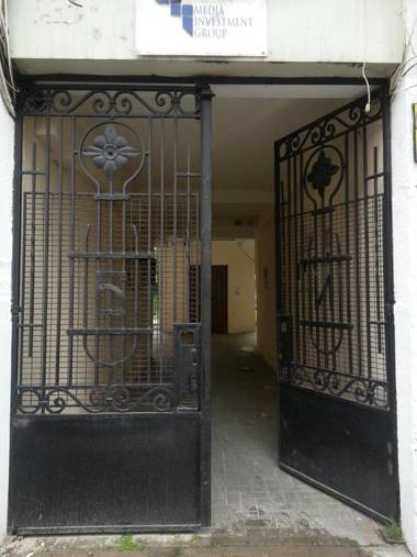 Sirma's Studio - Artsy Quiet 1-Bdrm in the Prime Center of Skopje