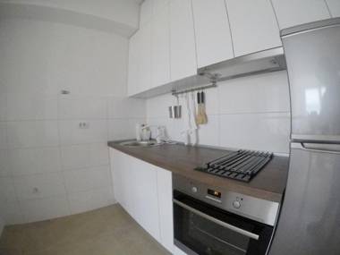 Skopje Cozy Apartment near Train&Bus station