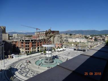 Rooftop Square Vanilla