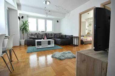 New Modern & Luxury Apartment in the City