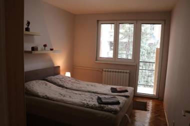 Spacious modern apartment Aerodrom