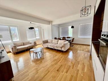 High-End Spacious Apartment next to City Mall